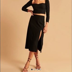 Abercrombie & Fitch High Slit Midi Skirt (black)